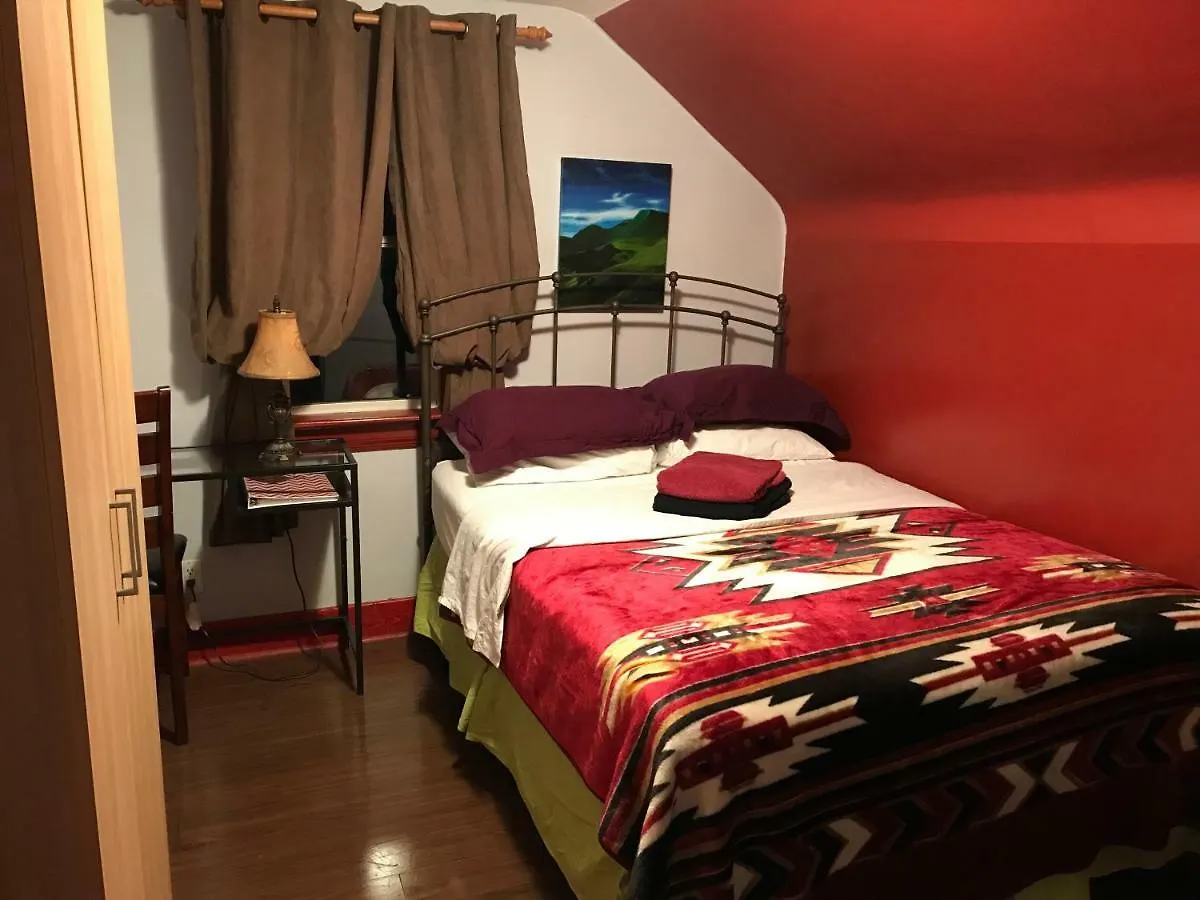 Nisku Guest House 3*,  Canada